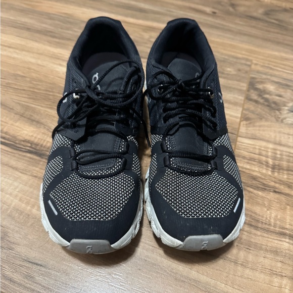 On Running Monochrome Athletic Shoes - Picture 2 of 3